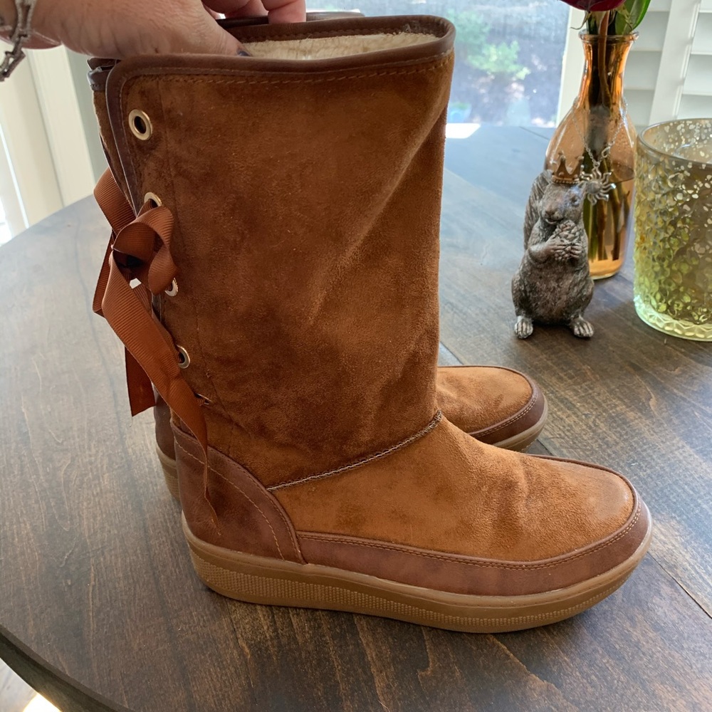 Brand new marshmallow boots
